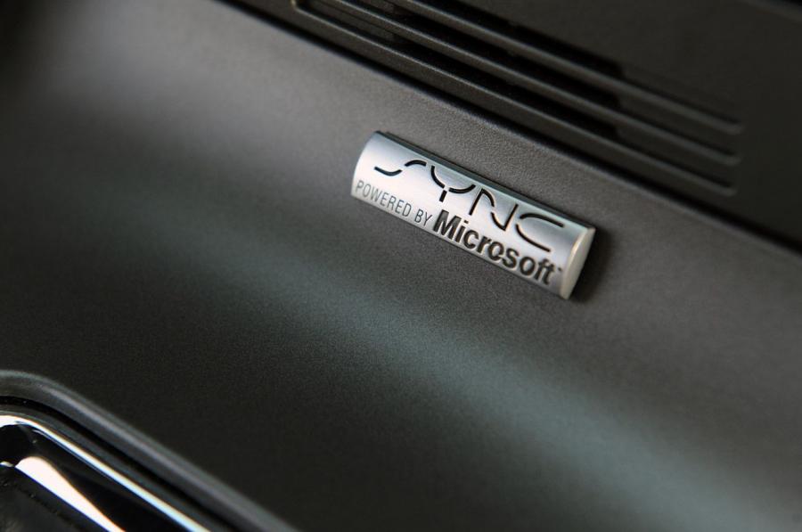  Ford Mustang V6 2011 года  (фото 23 из 93)